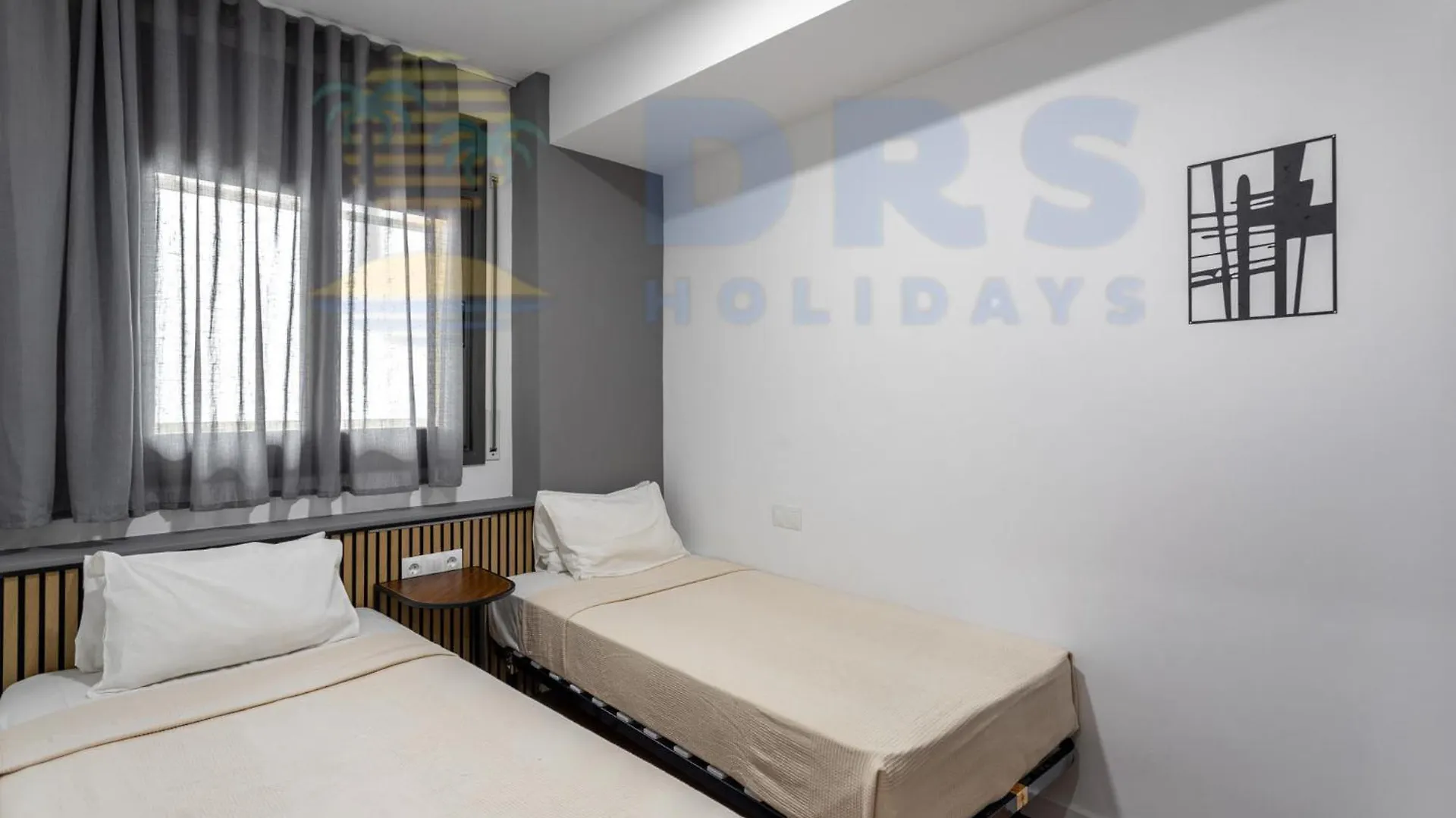 Mar De Vent -Apartments Lloret de Mar 0*,  Spain